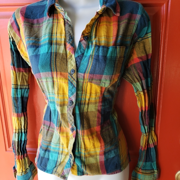 Plaid button up - Picture 3 of 4